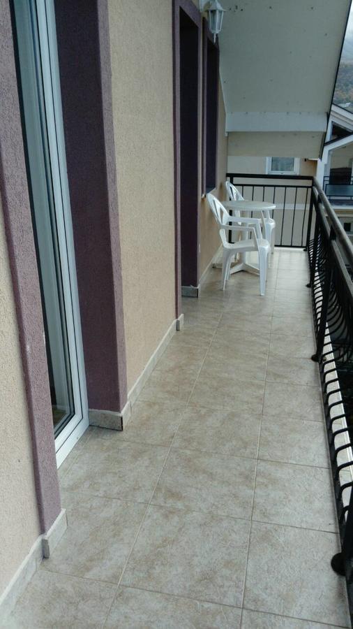 Guesthouse Zimovski Пештані Екстер'єр фото
